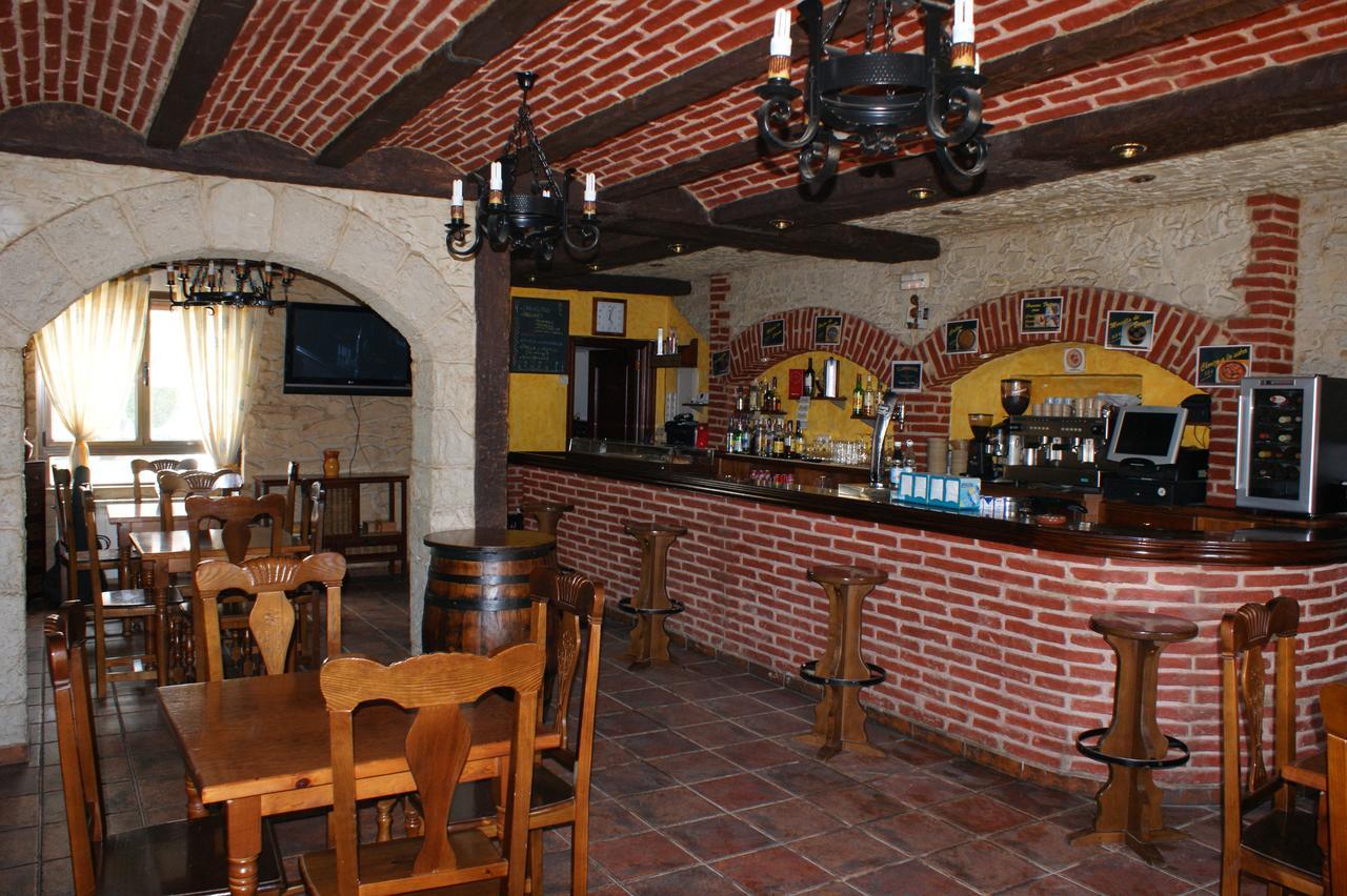Hostal Carazo Torquemada Exterior foto